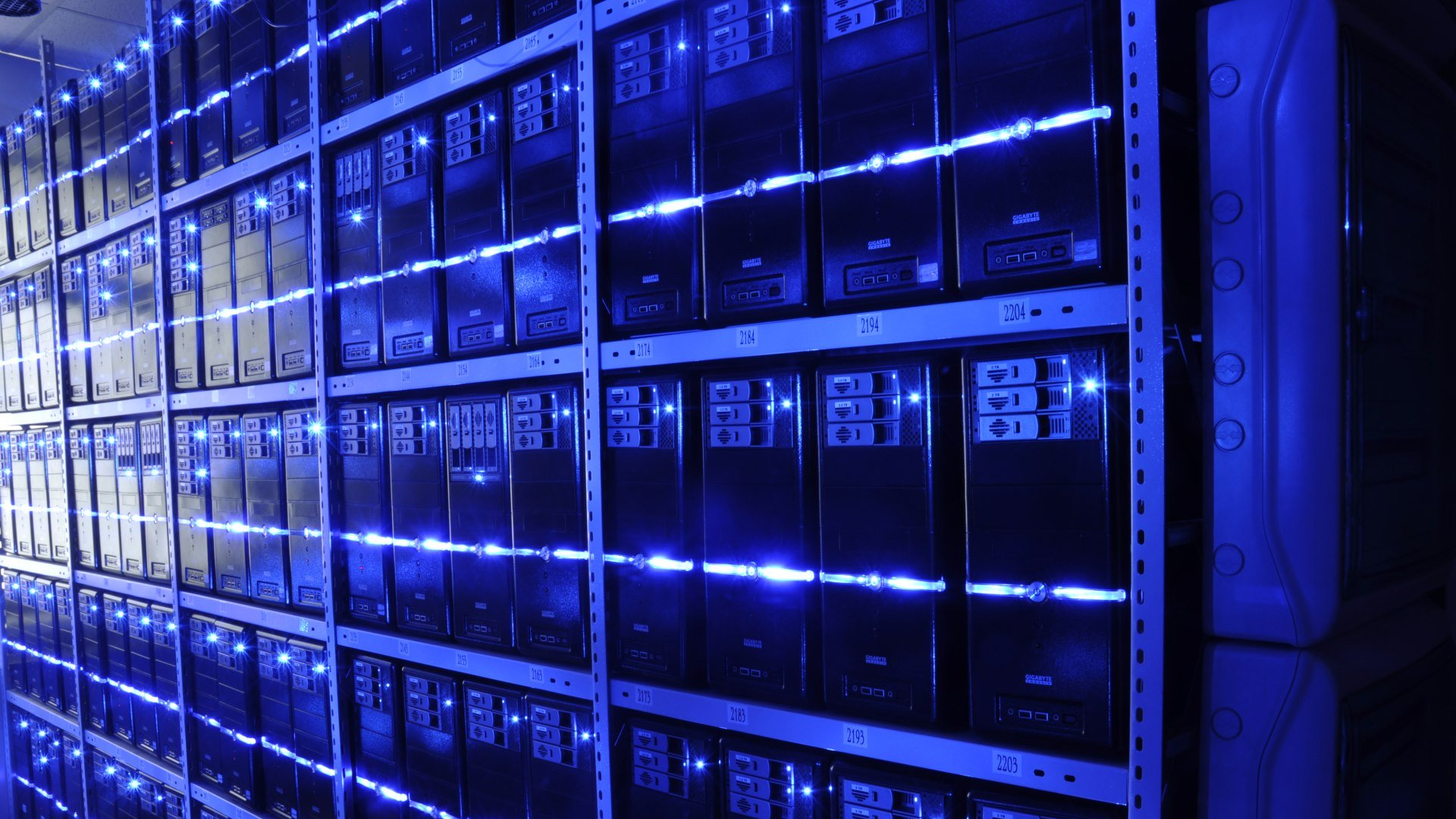 Cisco фото. Схд сервер. Сервер png. Серверная 1080 ti цод. Glovirt.